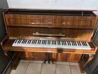 Pianino marki Calisia
