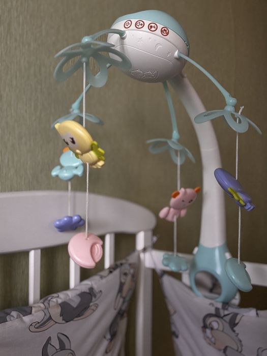 Мобіль нв ліжечко