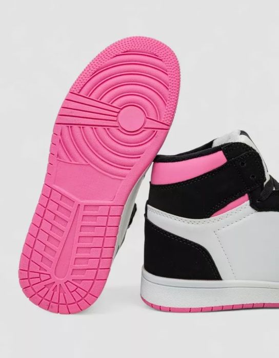 Кросівки жіночі зимові на хутрі, колір біло-рожевий