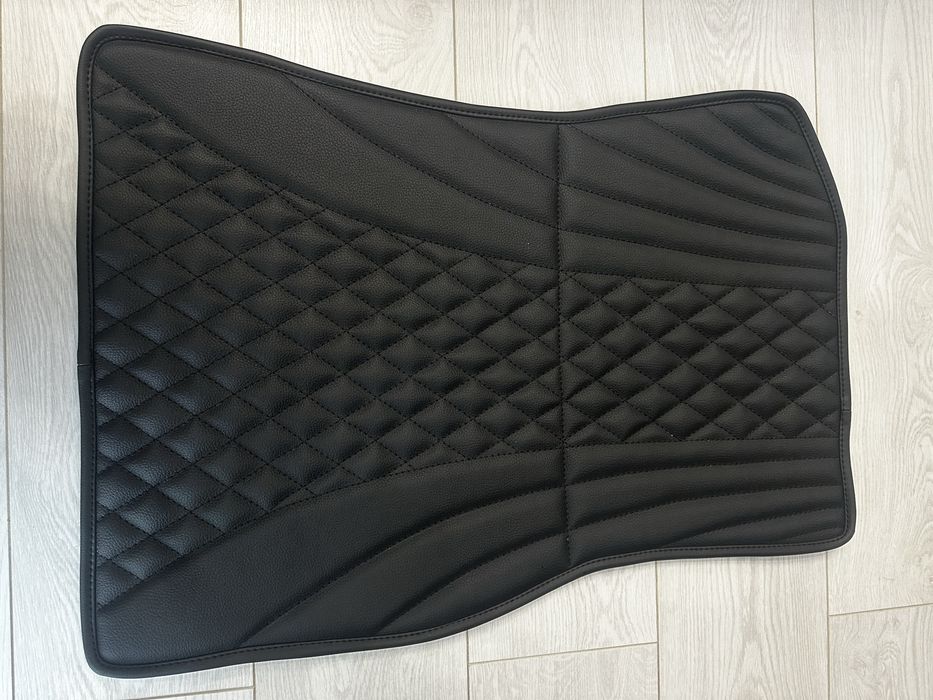 Автокилимки BMW X5 (G05) виконані з преміум еко-шкіри