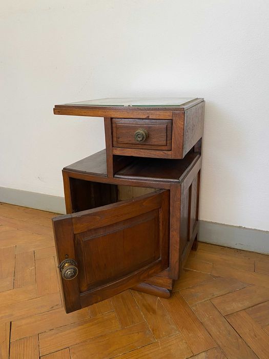 Mesinha de Cabeceira em madeira rústica