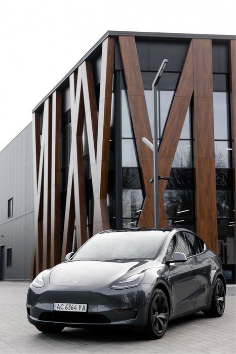 Tesla Y 2021/2022рік