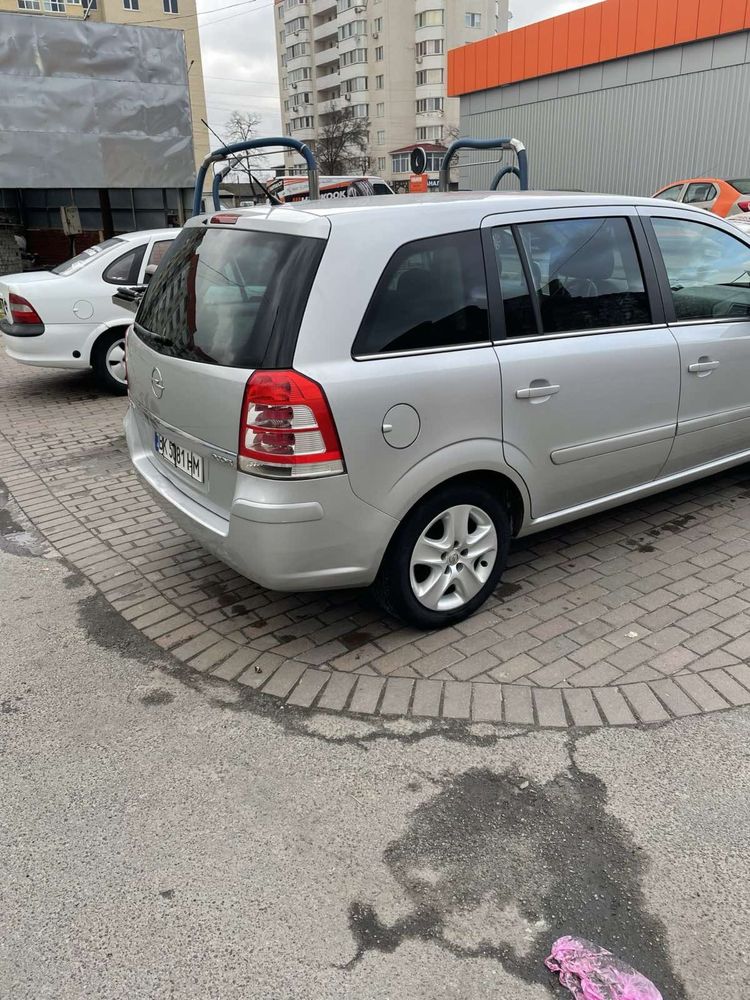 Продам OPEL ZAFIRA 1.7 D . Кпп 6 ст