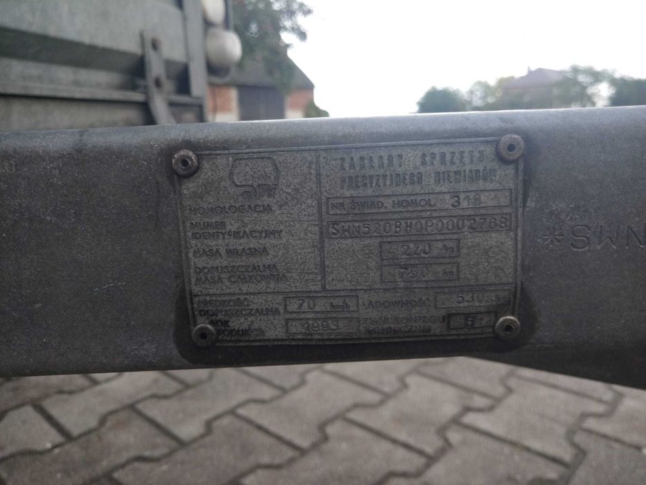 Przyczepka samochodowa