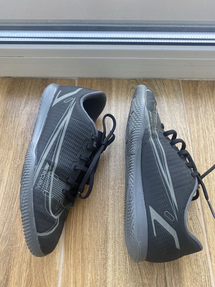 Футзалки Nike 32р 33 р