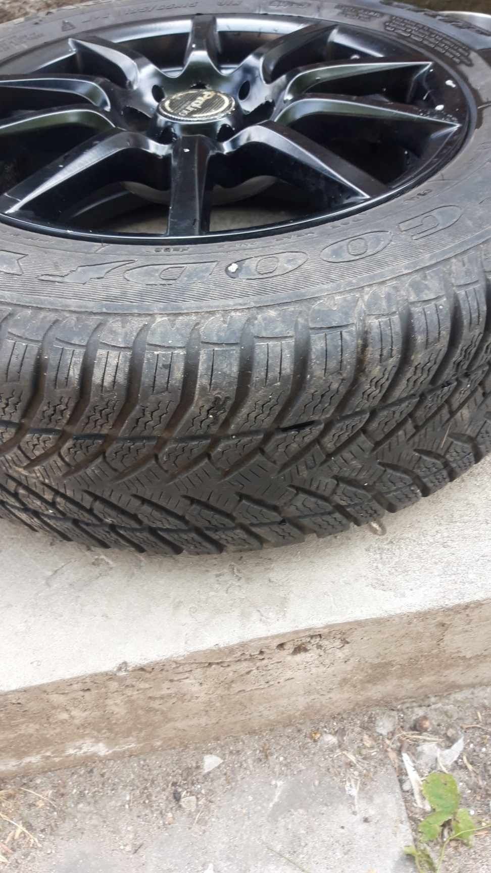 Koła zimowe 15 Goodyear UltraGrip