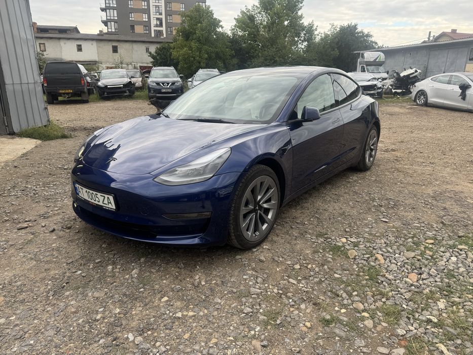 Оренда Tesla 3 для таксі  480+