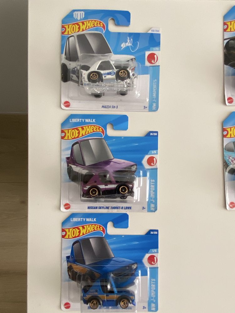Conjunto Hotwheels (Lamborghini/Treasure hunt/Skyline/Tooned)