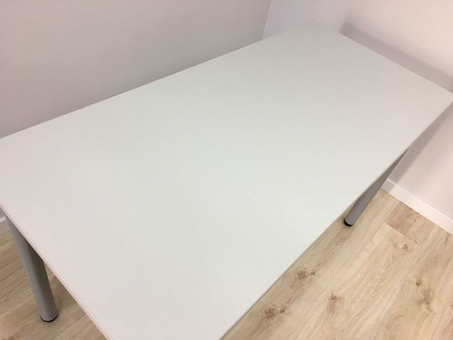 Mesas de escritório ou sala de aula