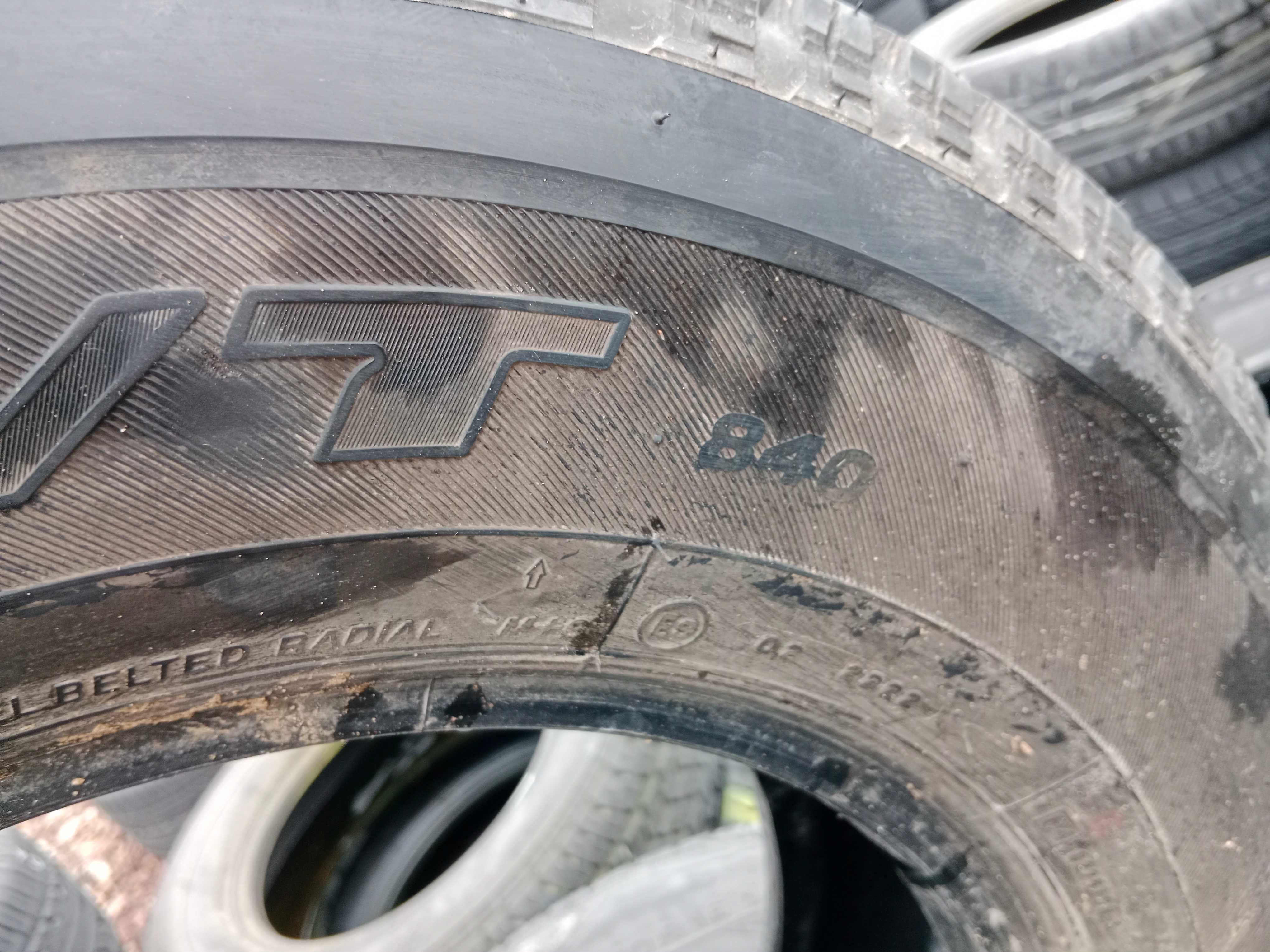 Opona używana 235/70R16 Bridgestone Dueler H/T 840 1szt.