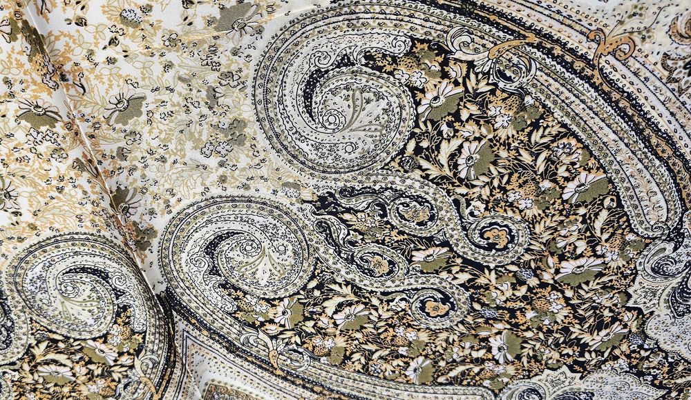 Beżowo złota apaszka chusta na szyję w orientalny wzór viral vintage