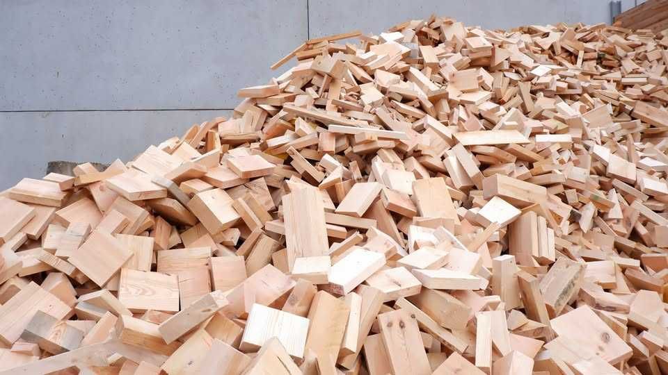 DREWNO suchy opał opałowe drzewo