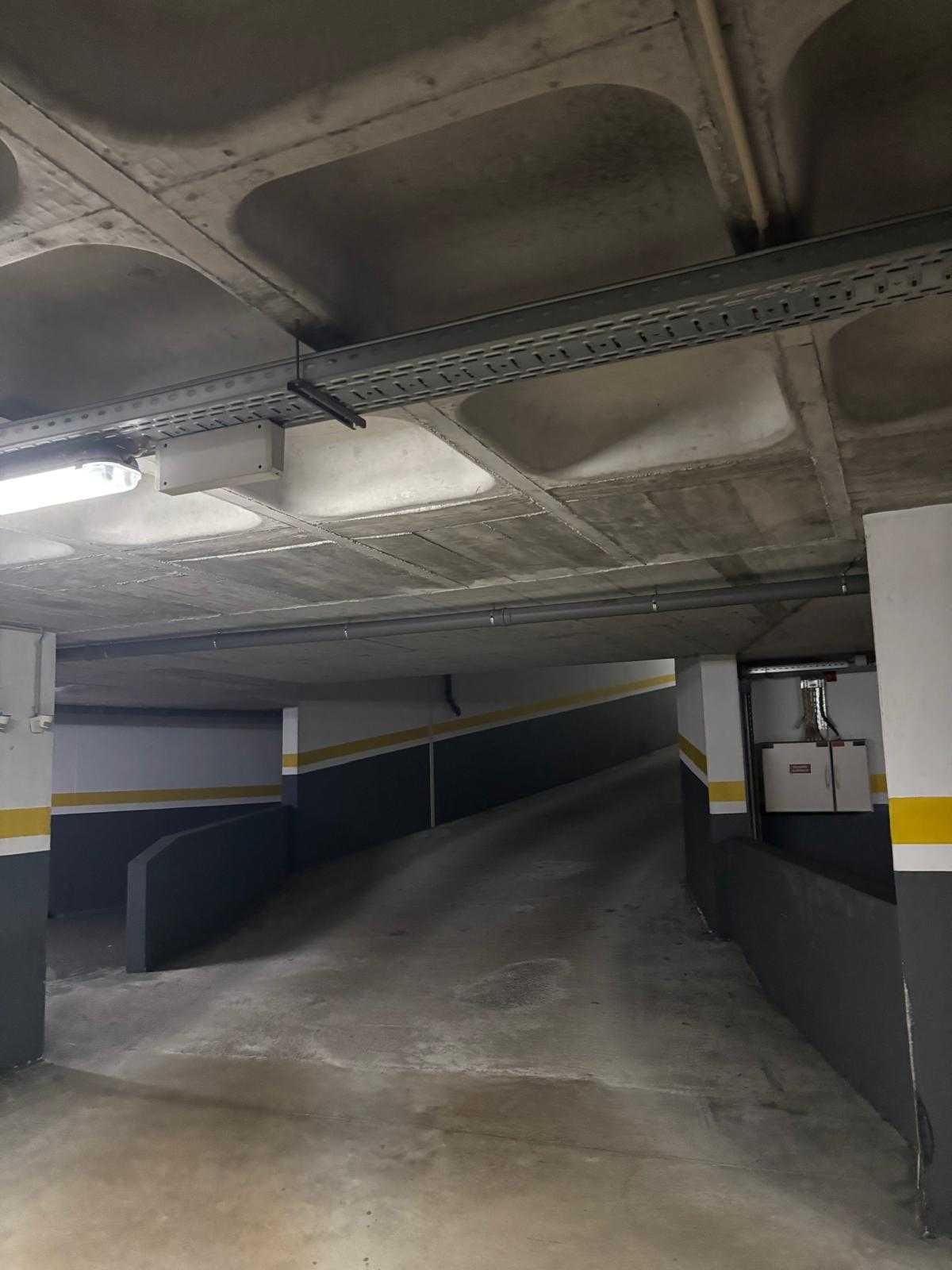 Aluguer de Garagem nas Antas
