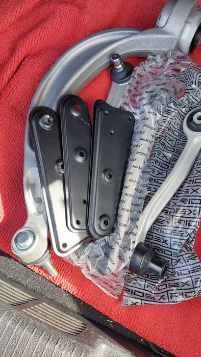 Peças para carro, direcção da Ridex.