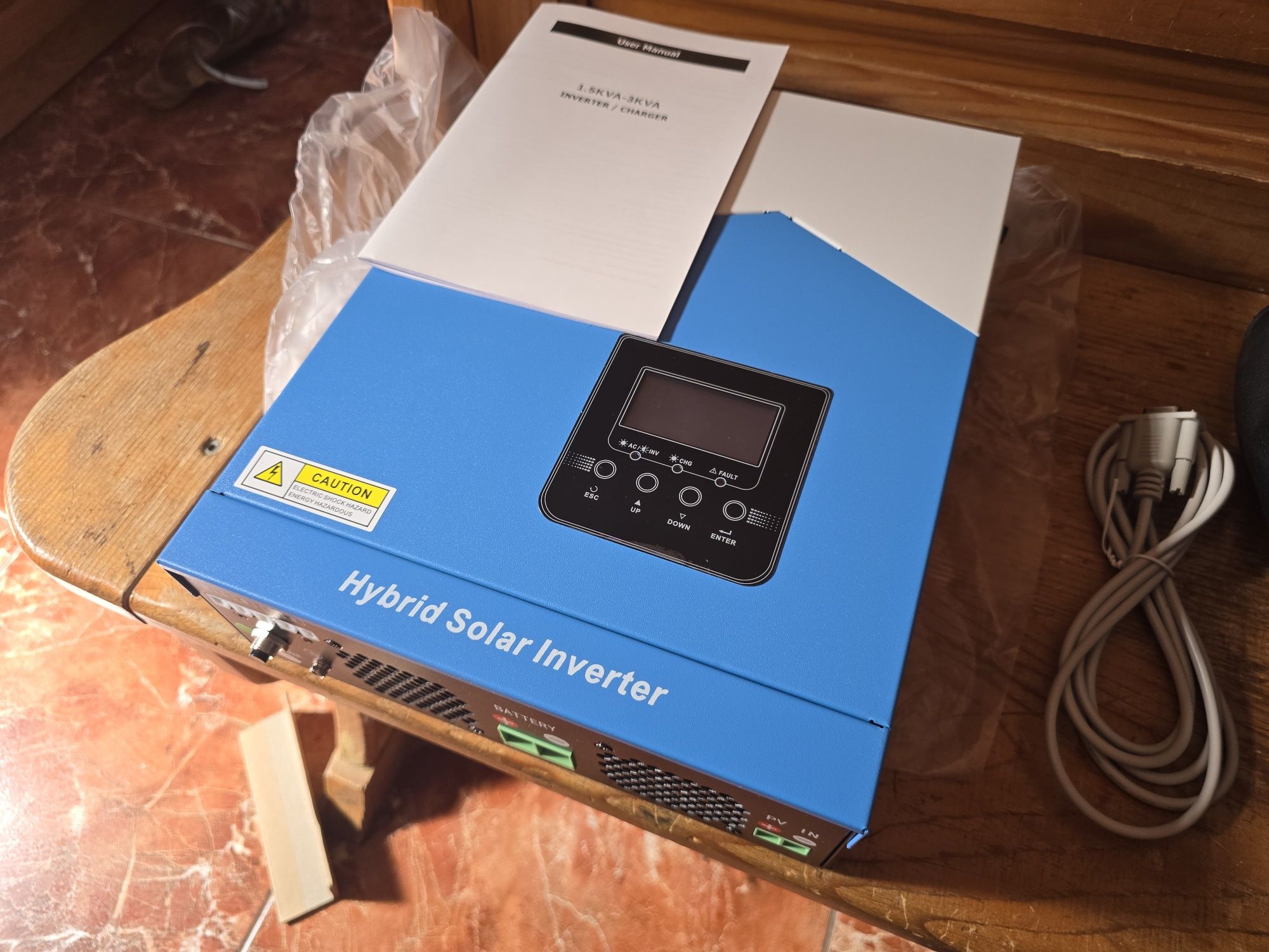 Продам інвертор гібридний 3.2кВ EASUN SPH 3K