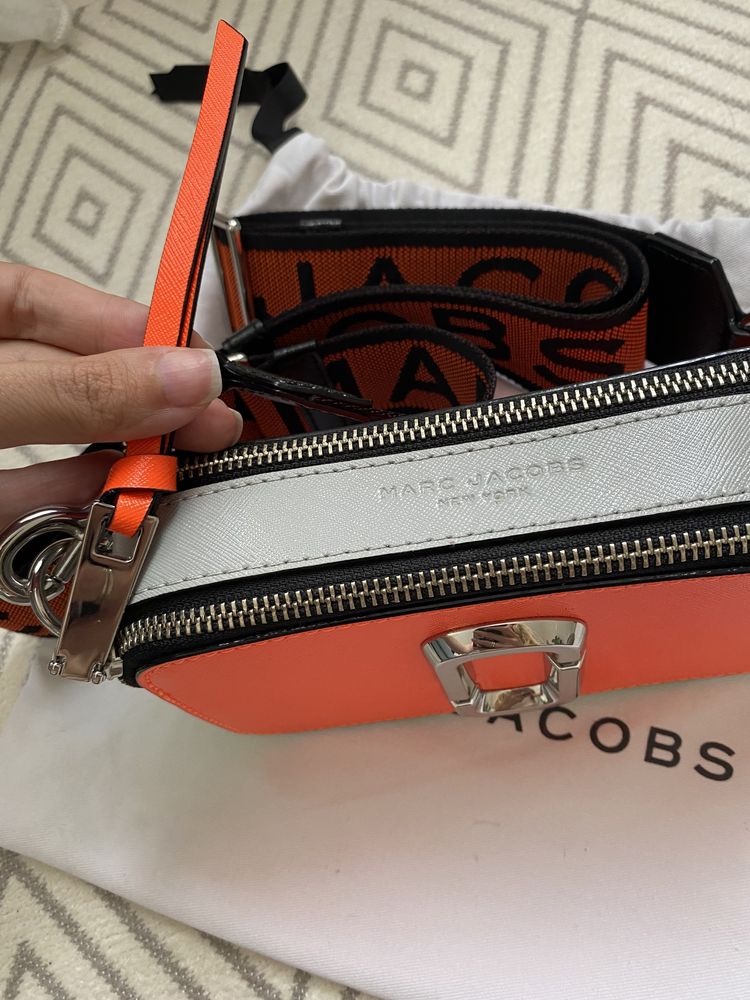 Marc Jacobs Snapshot