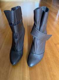 Botas Unisa castanhas salto alto