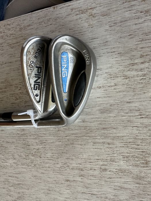Golf clubs Ping  :1- Ping g2 - S  / 1- Ping your 60*
