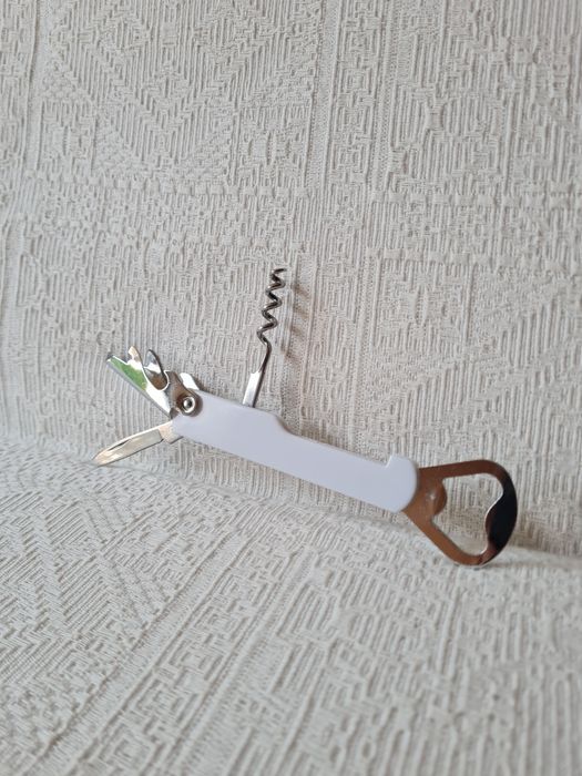 Otwieracz do butelek do wina korkociąg nożyk wielofunkcyjny plastikowy