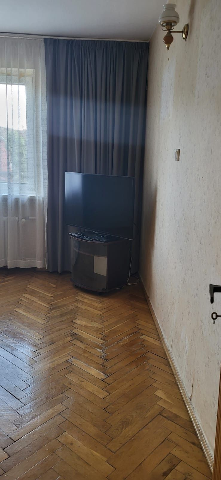 Segment w całości lub częściach
