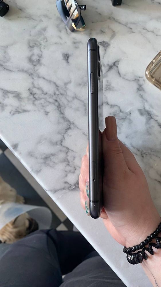 IPhone 11 blacк.
