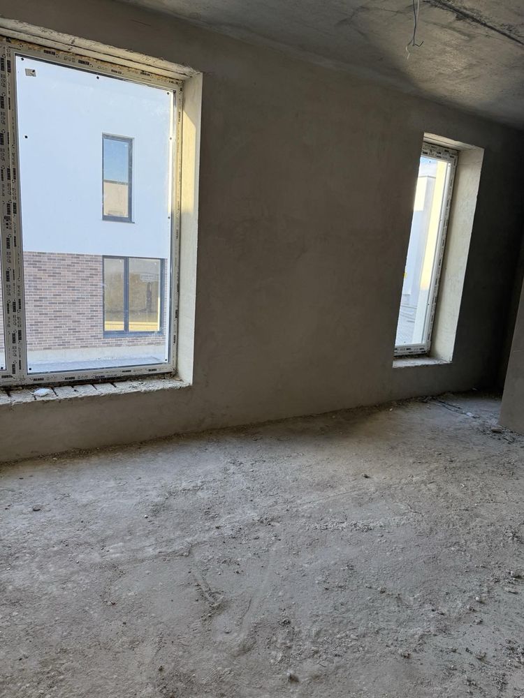 Продаж двоповерхового котеджу