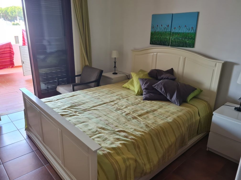 Cama de casal IKEA