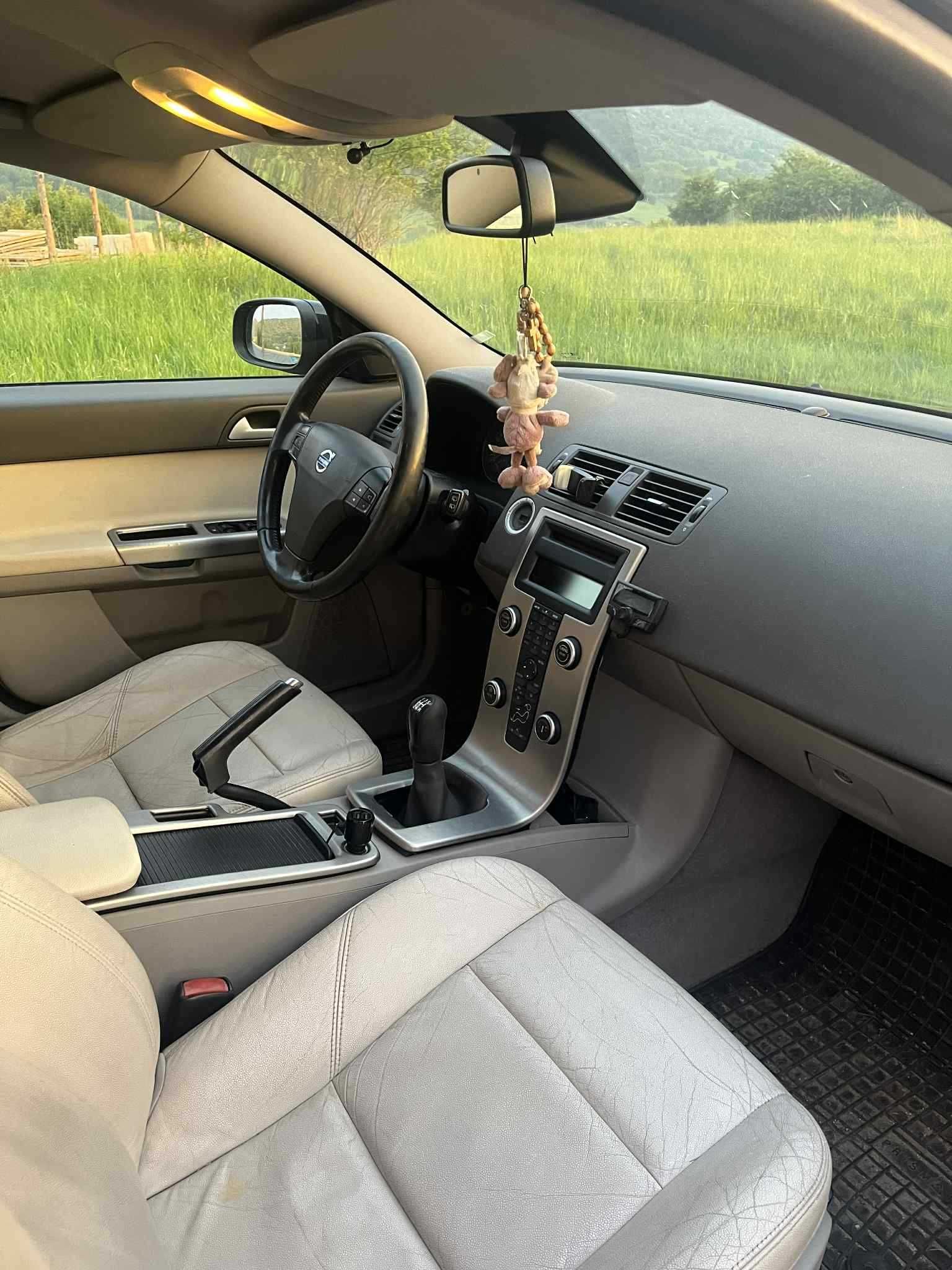 Sprzedam Volvo v50 1.6hdi