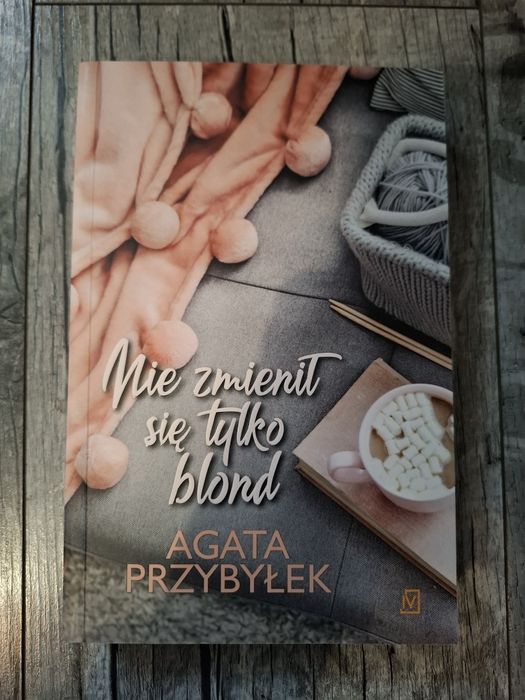 "Nie zmienił się tylko blond" Agata Przybyłek