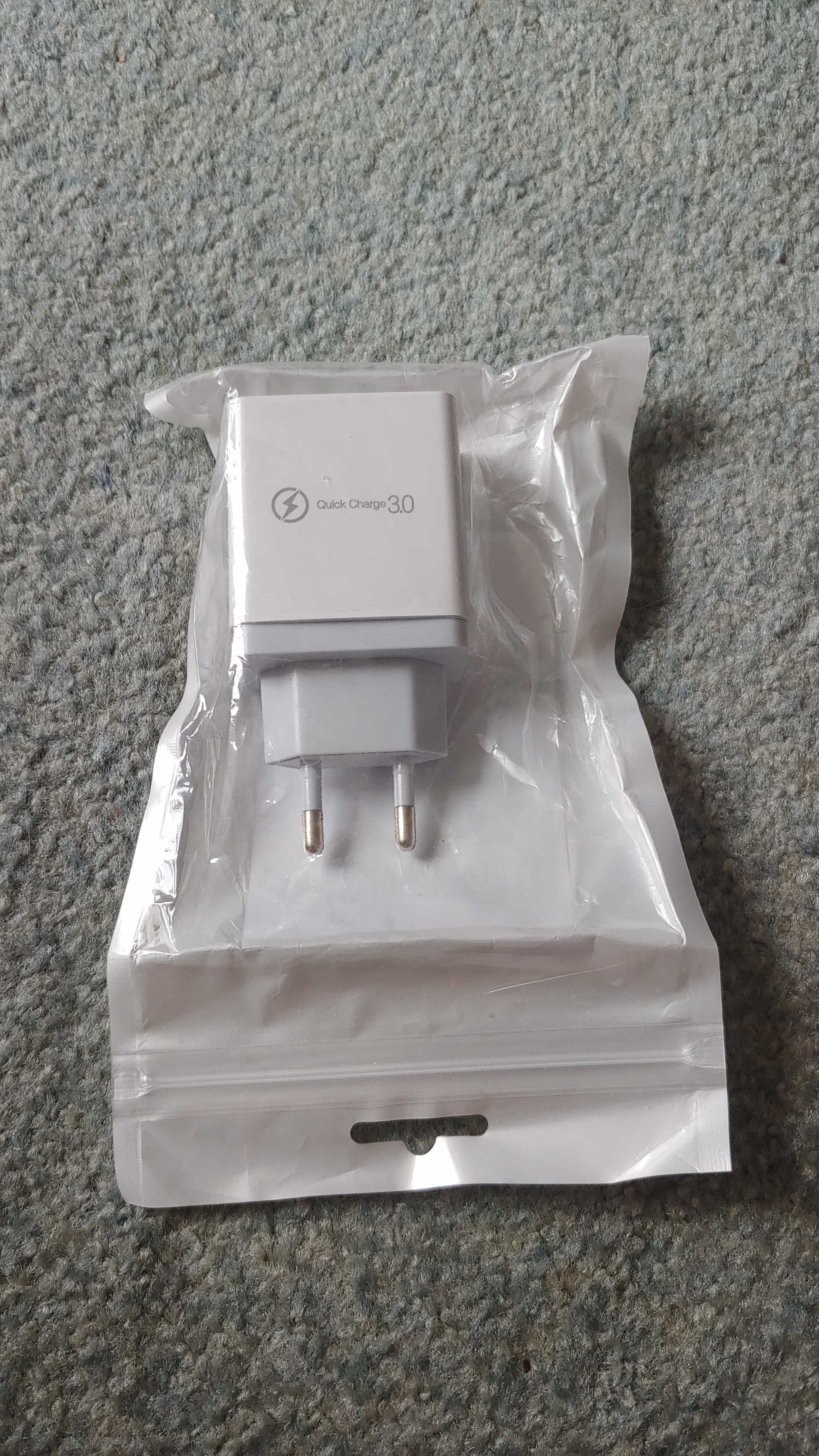 Зарядное Устройство 5V 3.1A 4 USB  Порта Одновременная Зарядка Новое