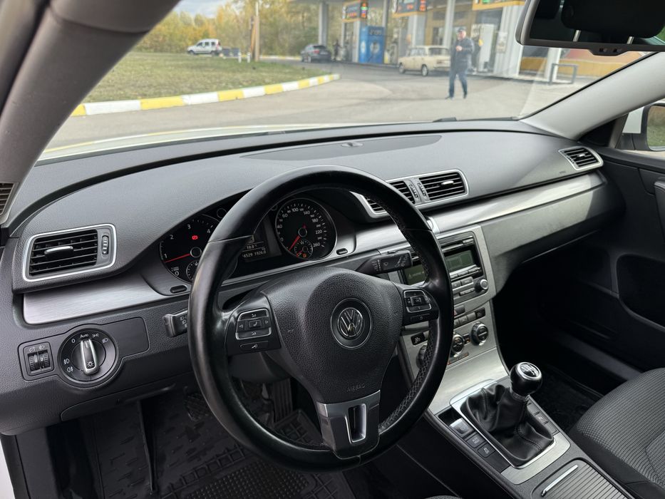 Passat B7 Не фарбований