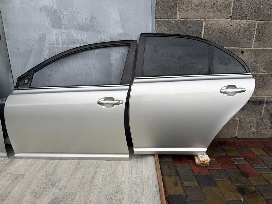 Двери Toyota Avensis T25 Седан Цвет 1C0  Дверь В наличии