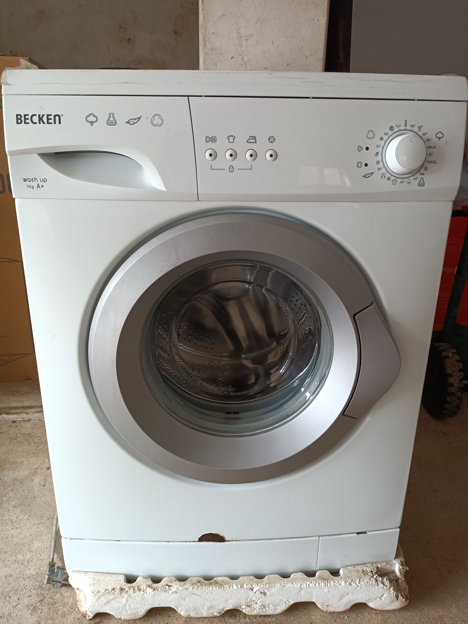 Máquina de lavar a roupa Becken 7kg
