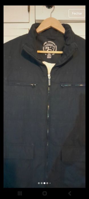 Colete com bolsos forrado