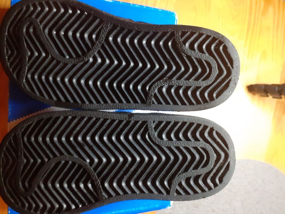 Buty chłopięce Adidas 23.5