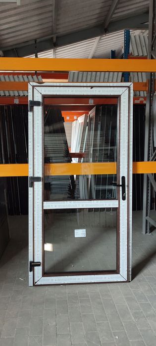 DRZWI Kacprzak 110x210 Drzwi ZEWNĘTRZNE PCV Sklepowe Orzech  Lewe