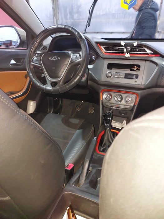 продам автомобіль Чері Тіго 2 у гарному стані.