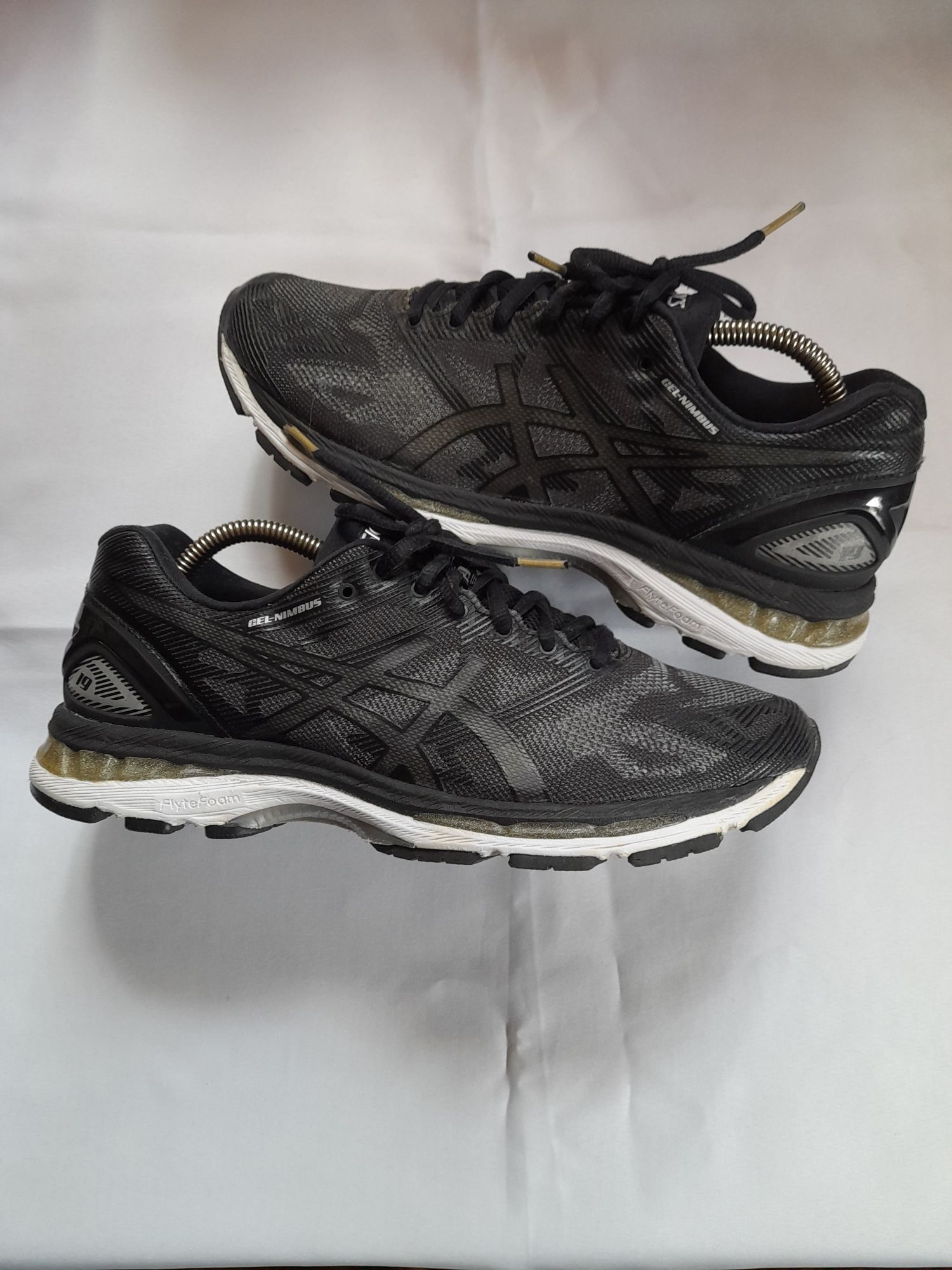 Кросовки asics GEL-NIMBUS 19 41,5р