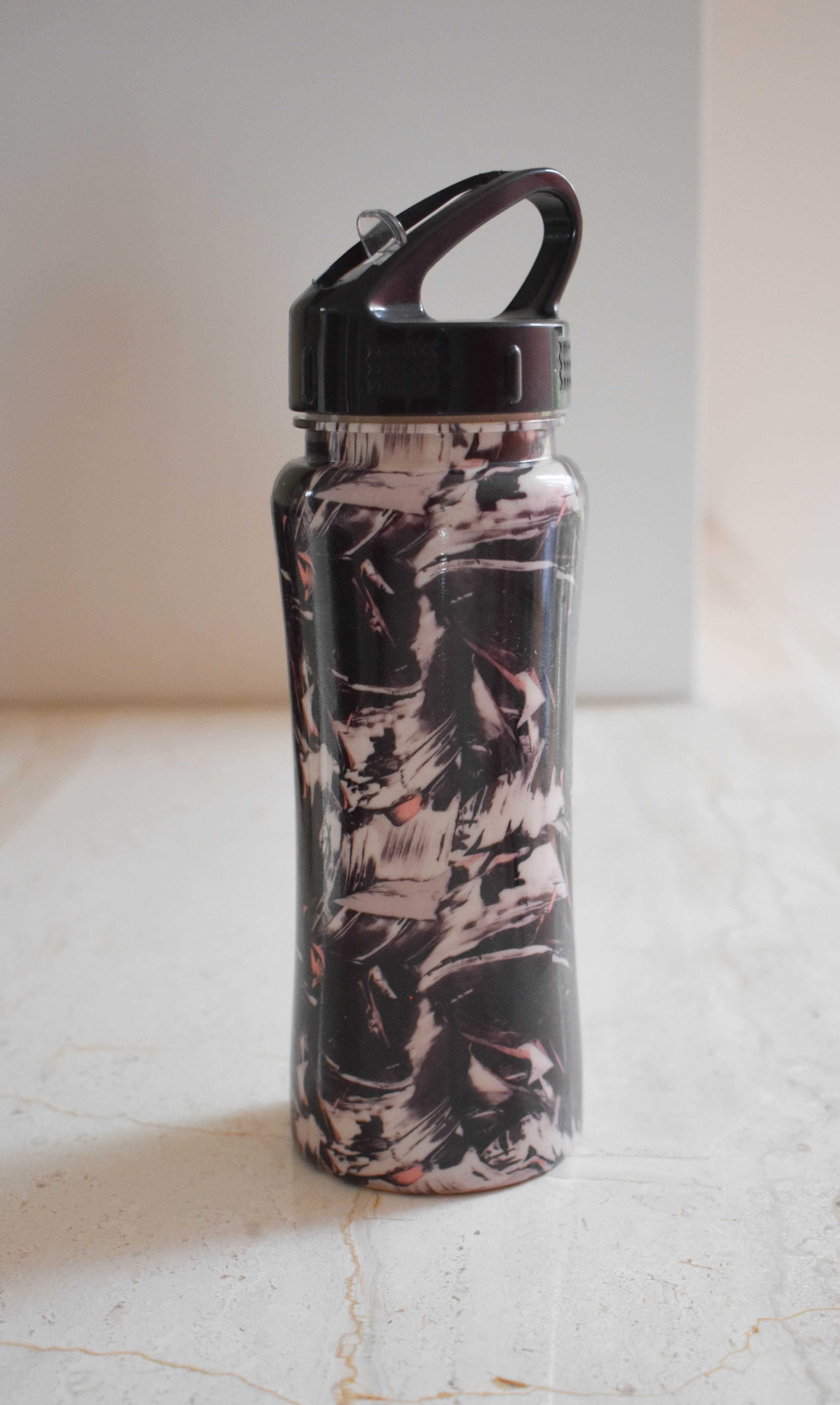 H&M Home bidon plastikowy 550ml