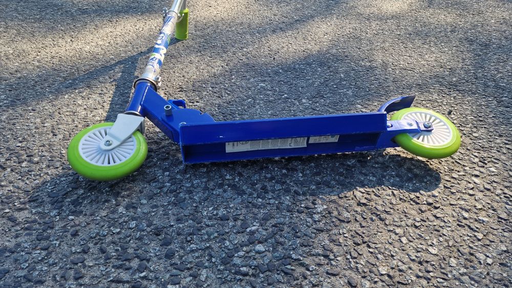 Hulajnoga dla dziecka niebieska