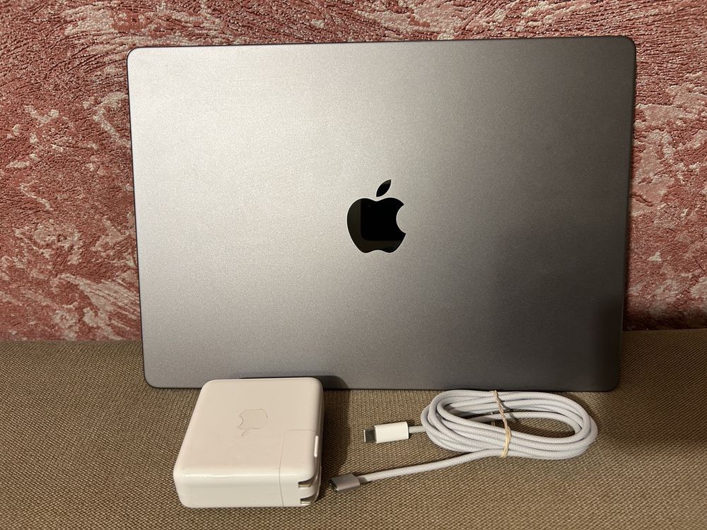 MacBook Pro 14 2021 на M1 pro 16/512 100% батарейка
