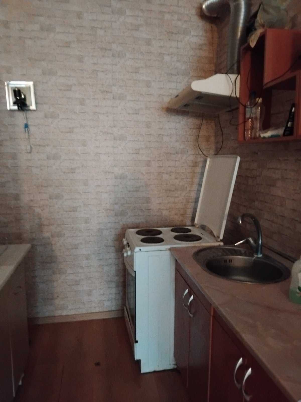 (13/4)  ТЕРМІНОВО! Продам простору 1-кімн квартиру в Одесі на Таїрова