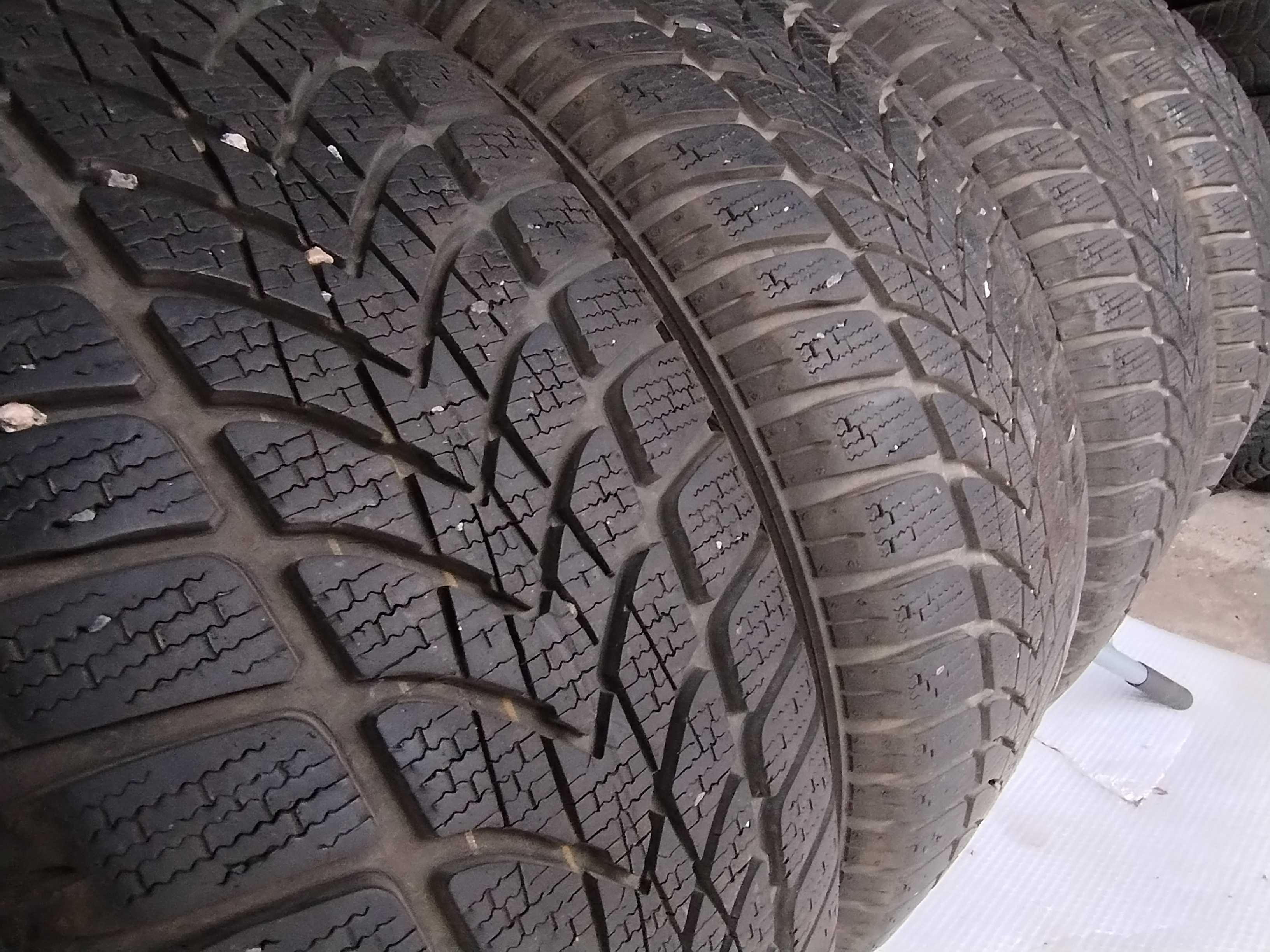 4x Dunlop SP Wintersport 4D Opony zimowe 205/55/16 91H komplet