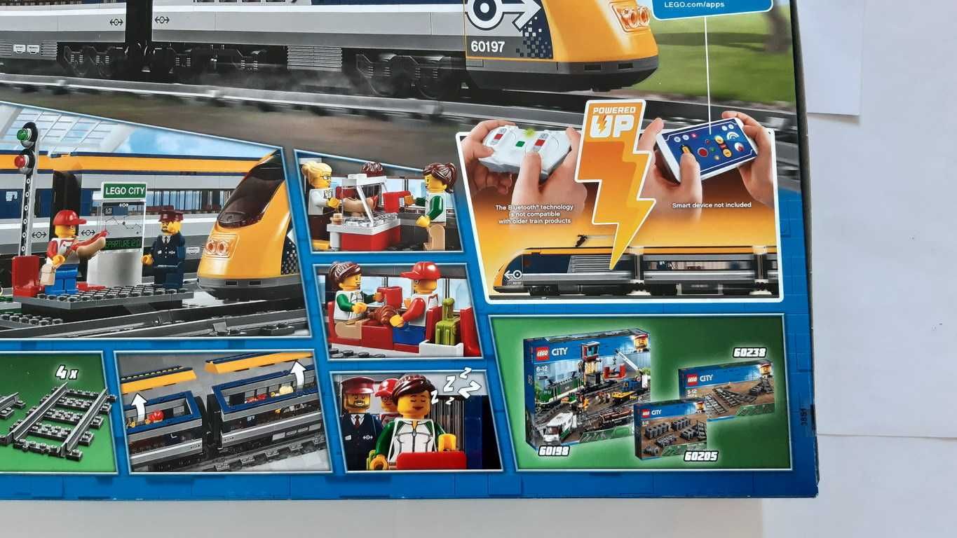 Lego City 60197 Passenger Train selado