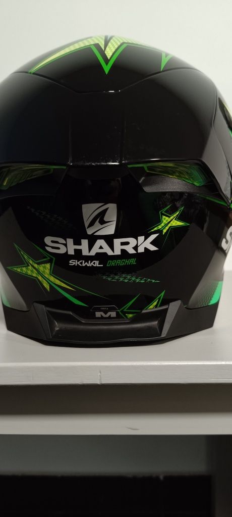 Capacete shark M skwal dragal