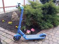 Продам електросамокат Ninebot