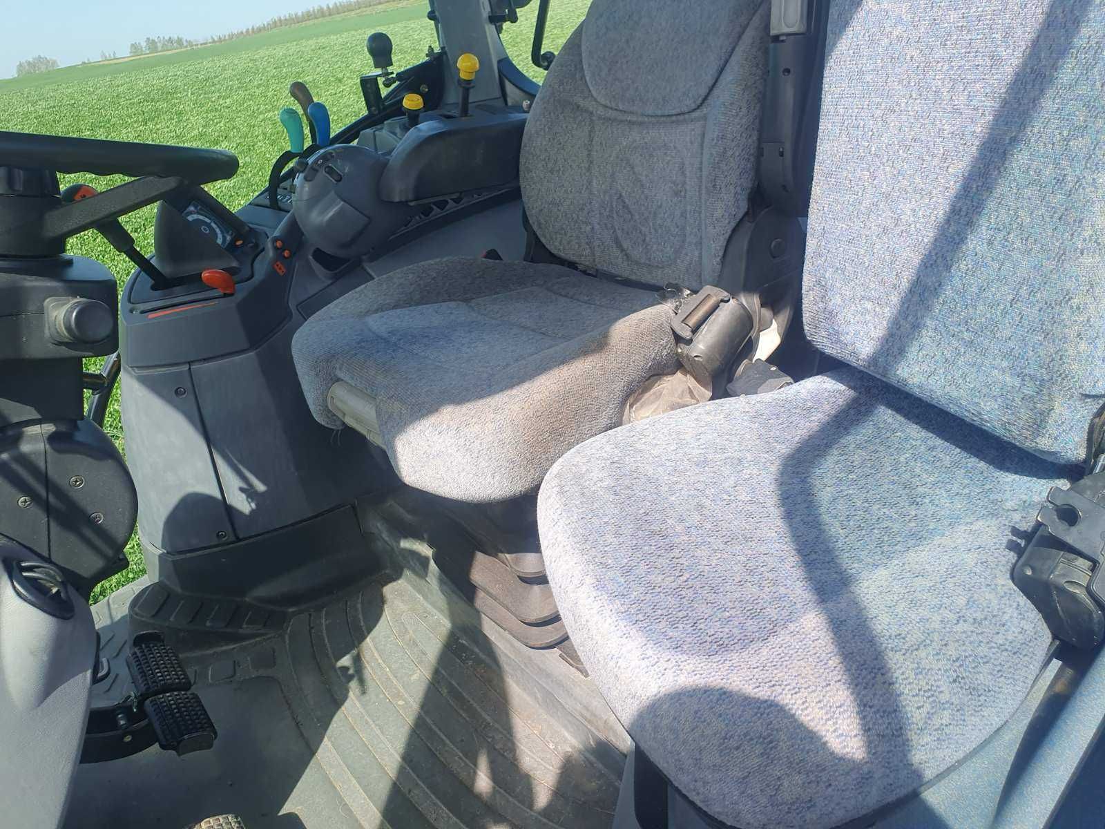 New Holland TS100A.
