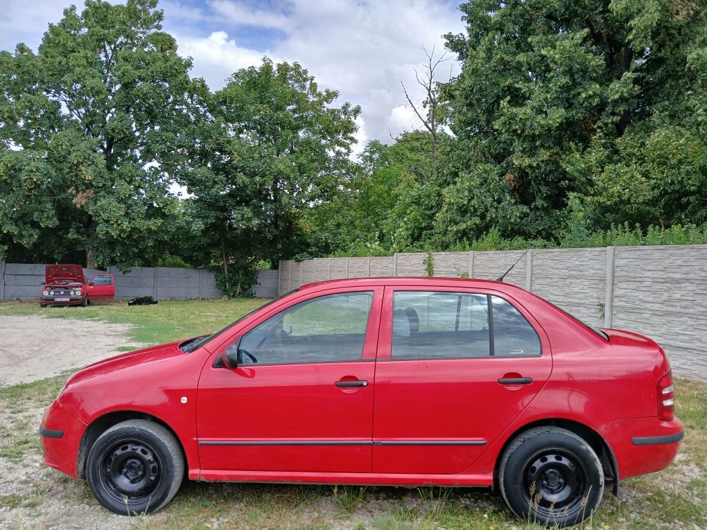 Skoda Fabia 1.2 HTP 2007r Sedan < Okazja < Opłaty < Zamiana