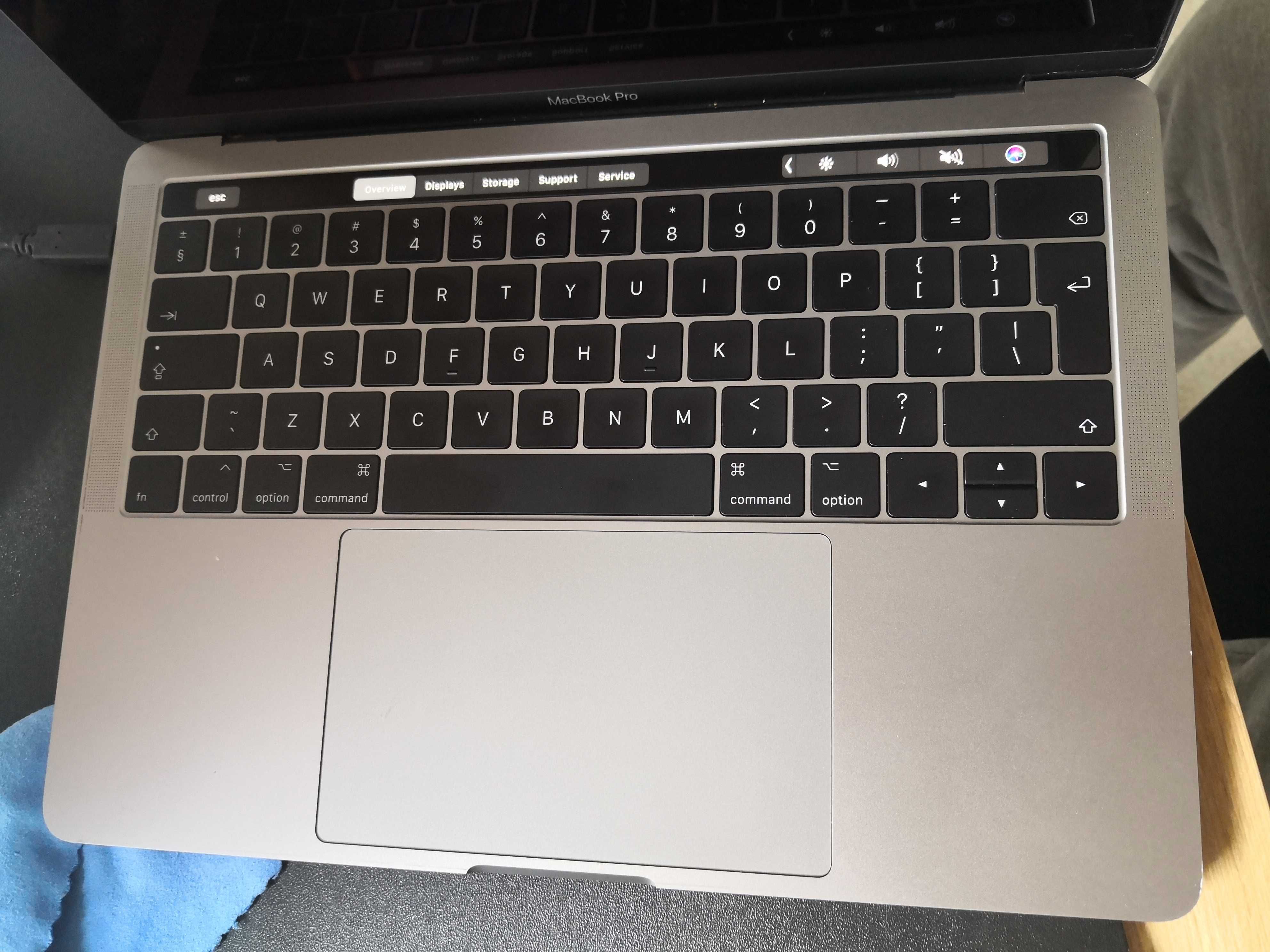 Macbook Pro 13 256GB A1706 Touchbar