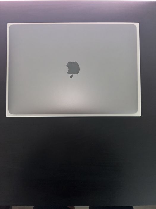 MacBook air M1 8GB